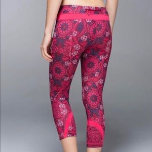 Lululemon Run Inspire Crop II Prism Guava Lava